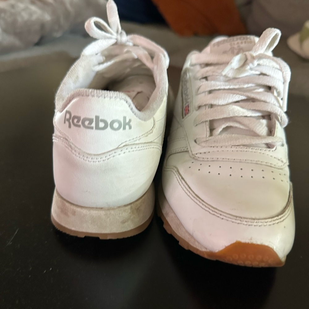 Classic Reebok shoes - Picture 3 of 10